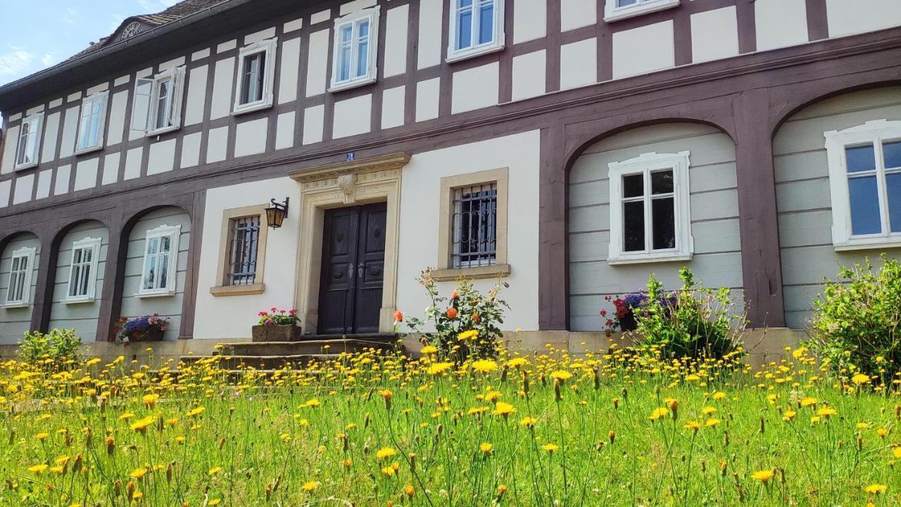 Komfort-Ferienwohnung "Zur Schmiedebruecke" โกรสเชอเนา ภายนอก รูปภาพ