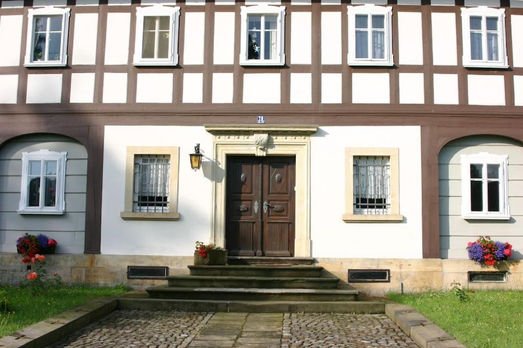 Komfort-Ferienwohnung "Zur Schmiedebruecke" โกรสเชอเนา ภายนอก รูปภาพ