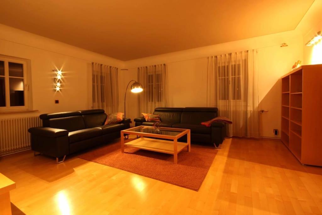 Komfort-Ferienwohnung "Zur Schmiedebruecke" โกรสเชอเนา ภายนอก รูปภาพ