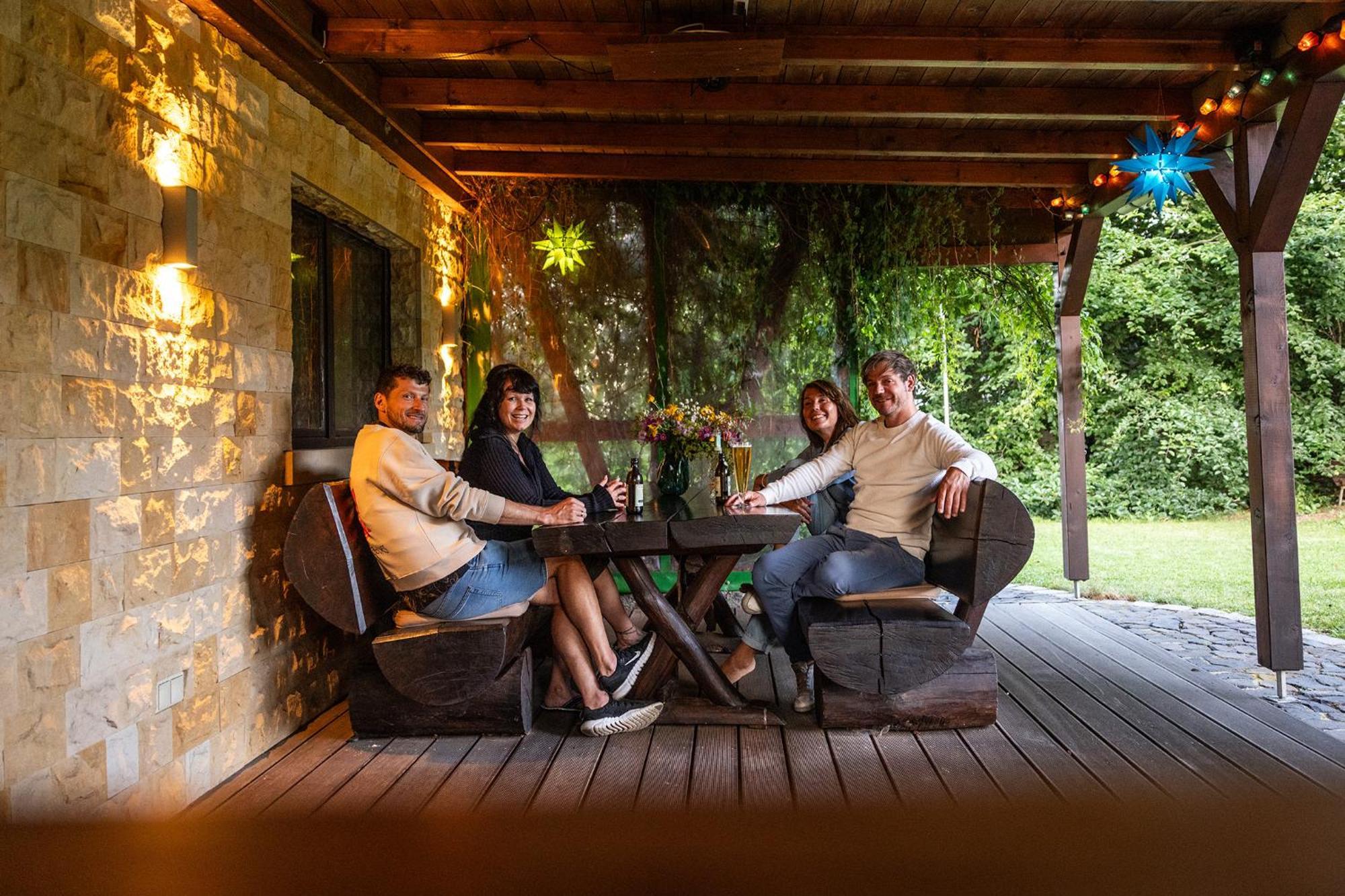 Komfort-Ferienwohnung "Zur Schmiedebruecke" โกรสเชอเนา ภายนอก รูปภาพ